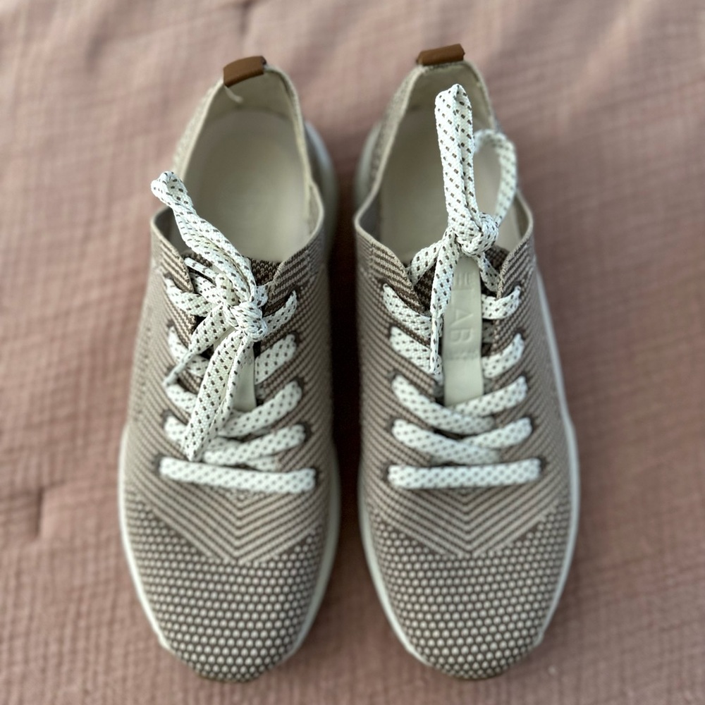 Tan Dr. Scholl’s Womens Tennis Shoes
